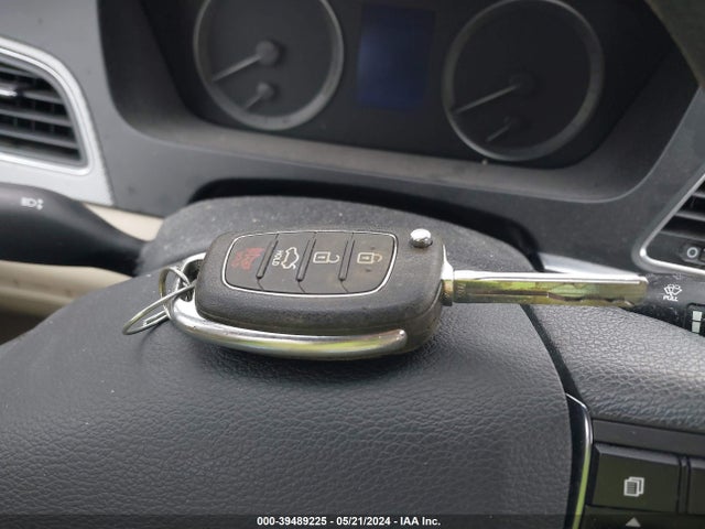 Hyundai SONATA SE 2016 5NPE24AF3GH278558 Image 11
