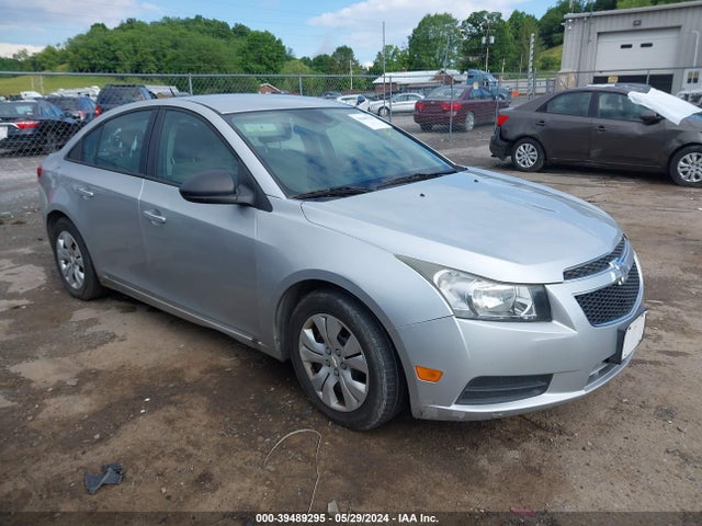 2014 1G1PA5SH8E7142454 main image