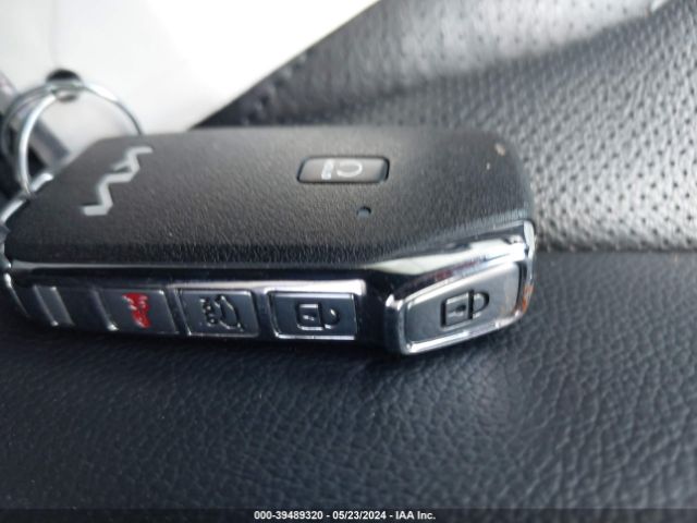 5XYK7CAF3PG044393 KIA Sportage X-pro Prestige