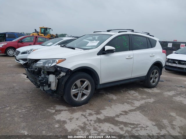 Toyota Rav4 Xle 2015 JTMWFREV9FD069319 Image 2