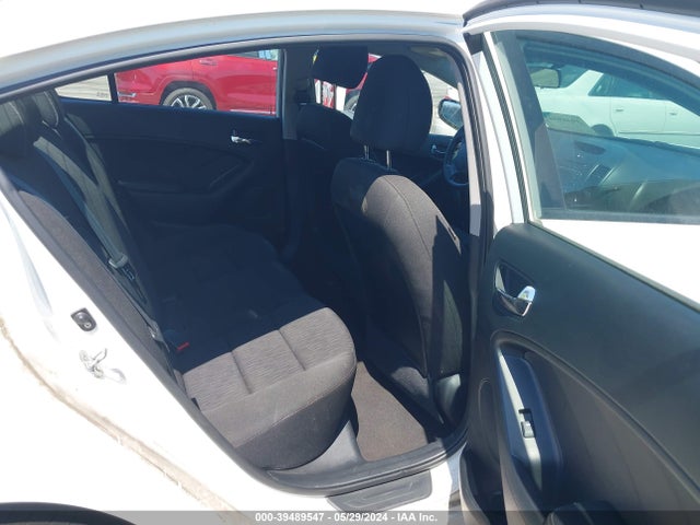 KIA FORTE LX 2016 KNAFK4A6XG5481500 Image 8