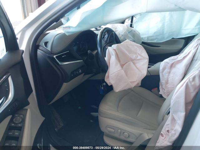 5GAEVBKWXKJ218630 Buick Enclave Awd Premium
