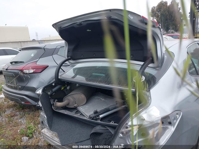 Toyota CAMRY LE 2022 4T1C11AK4NU672669 Image 17