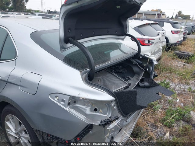 Toyota CAMRY LE 2022 4T1C11AK4NU672669 Image 3