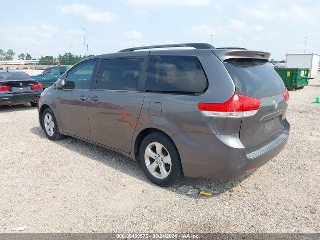 Toyota Sienna Le V6 8 Passenger 2014 5TDKK3DC4ES433219 Image 3
