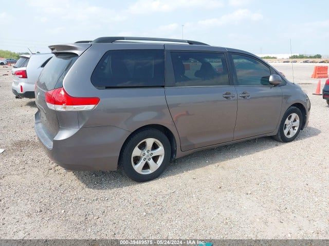 Toyota Sienna Le V6 8 Passenger 2014 5TDKK3DC4ES433219 Image 4
