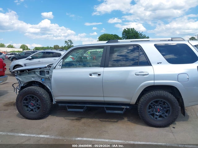 Toyota 4runner Sr5 Premium 2022 JTEFU5JR8N5257096 Image 15