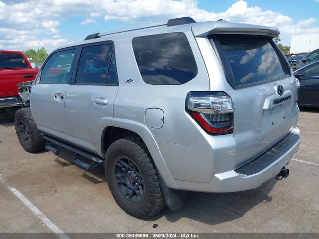 Toyota 4runner Sr5 Premium 2022 JTEFU5JR8N5257096 Image 3