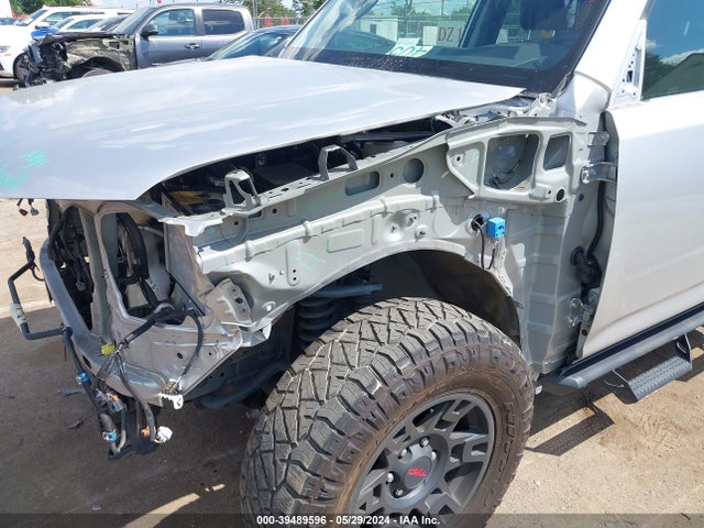 Toyota 4runner Sr5 Premium 2022 JTEFU5JR8N5257096 Image 6