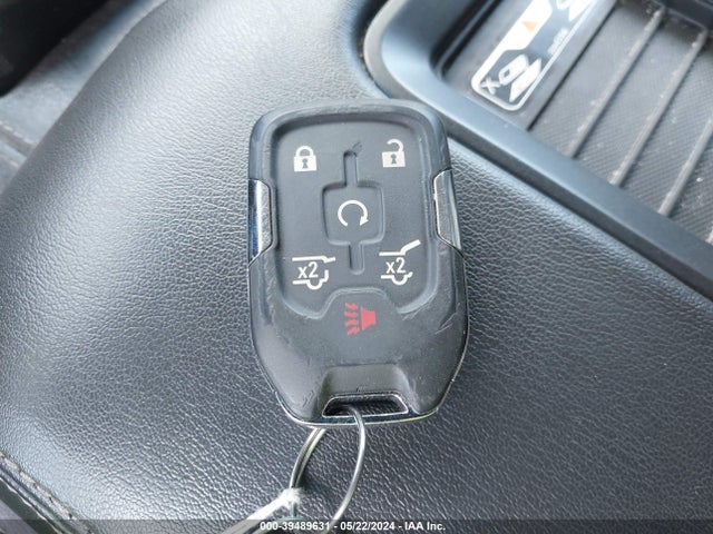Chevrolet Suburban Premier 2018 1GNSCJKC9JR200196 Image 11
