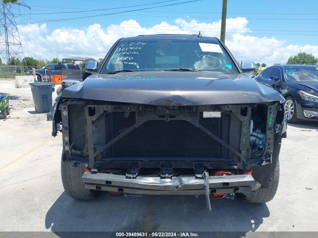 Chevrolet Suburban Premier 2018 1GNSCJKC9JR200196 Image 13