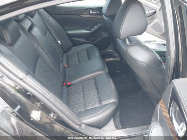 1N4AA6AP9HC456143 Nissan Maxima 3.5 Platinum