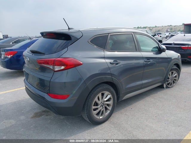 Hyundai TUCSON SE 2017 KM8J33A45HU388082 Image 4