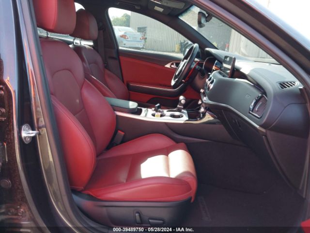 KNAE45LC5N6101517 KIA Stinger Gt1