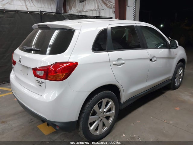 4A4AP3AW0FE030933 Mitsubishi Outlander Sport Es