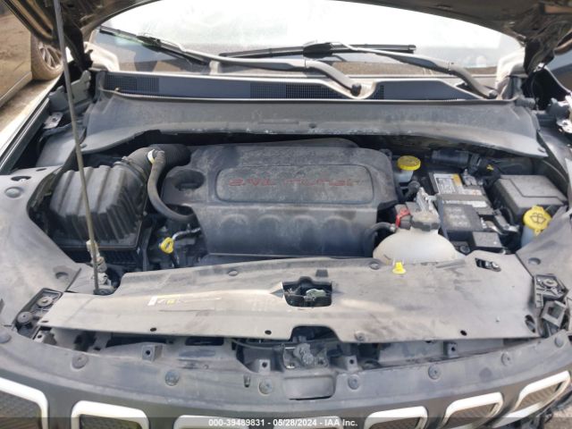 3C4NJCBB9NT156566 Jeep Compass Latitude Fwd