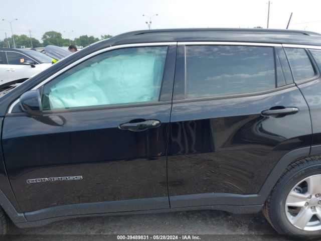 3C4NJCBB9NT156566 Jeep Compass Latitude Fwd
