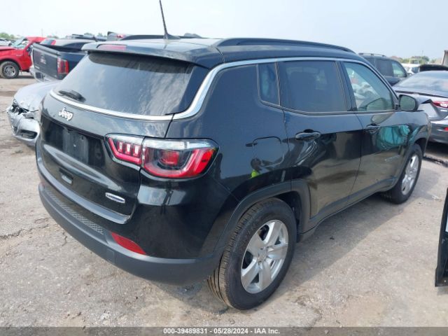 3C4NJCBB9NT156566 Jeep Compass Latitude Fwd
