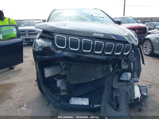 3C4NJCBB9NT156566 Jeep Compass Latitude Fwd