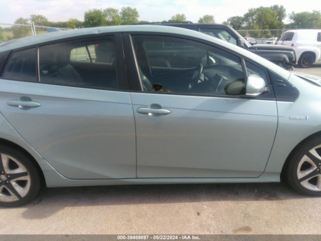 JTDKARFU9G3510439 Toyota Prius Three Touring