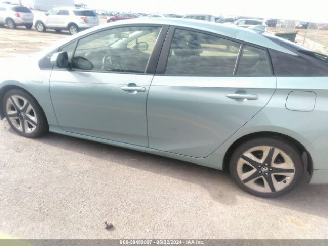 JTDKARFU9G3510439 Toyota Prius Three Touring