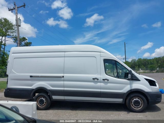 1FTBR3X81NKA34813 Ford Transit-250 Cargo Van