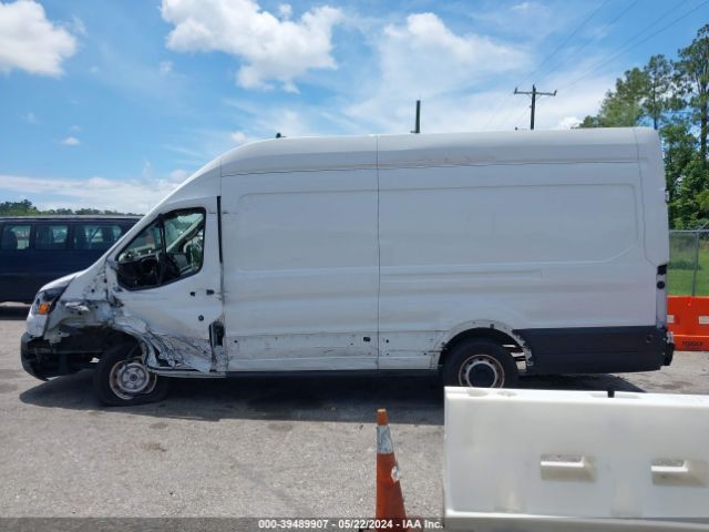 1FTBR3X81NKA34813 Ford Transit-250 Cargo Van