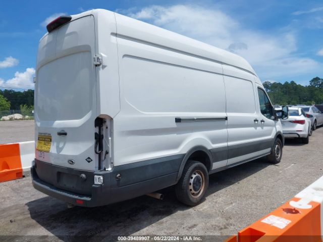 1FTBR3X81NKA34813 Ford Transit-250 Cargo Van
