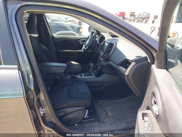 1C4PJMCS1FW746270 Jeep Cherokee Latitude Altitude