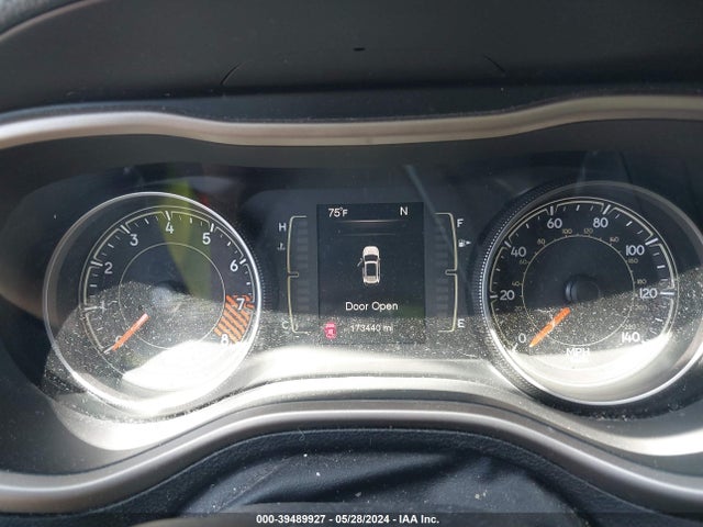 1C4PJMCS1FW746270 Jeep Cherokee Latitude Altitude