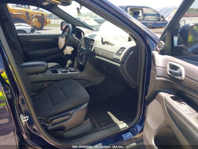 1C4RJEAG9JC338798 Jeep Grand Cherokee Laredo E 4x2