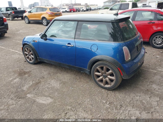 2005 MINI COOPER WMWRC33565TK61708 Photo 2