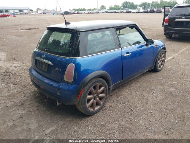 2005 MINI COOPER WMWRC33565TK61708 Photo 3