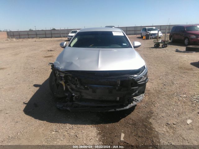 W04GL6SX6J1111404 Buick Regal Sportback Preferred
