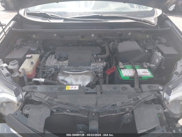 Toyota Rav4 Xle 2017 JTMWFREV5HD108135 Image 10
