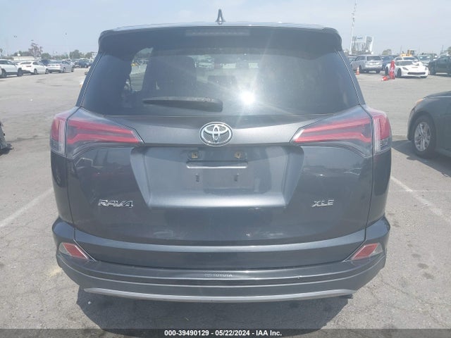 Toyota Rav4 Xle 2017 JTMWFREV5HD108135 Image 16