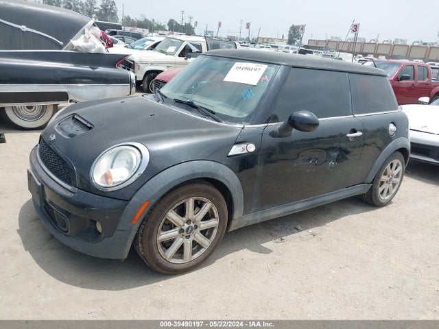 2011 MINI COOPER S WMWSV3C5XBTY23942 Photo 1