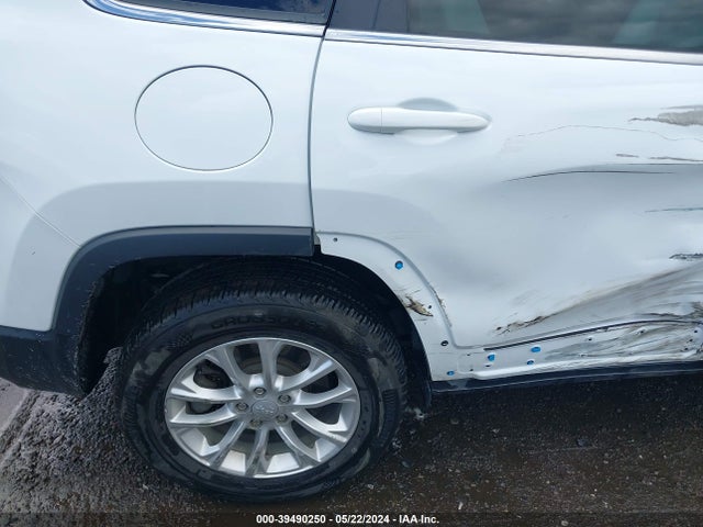 1C4PJMCB1KD355786 Jeep Cherokee Latitude 4x4