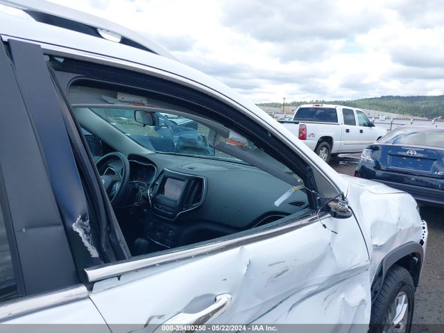 1C4PJMCB1KD355786 Jeep Cherokee Latitude 4x4