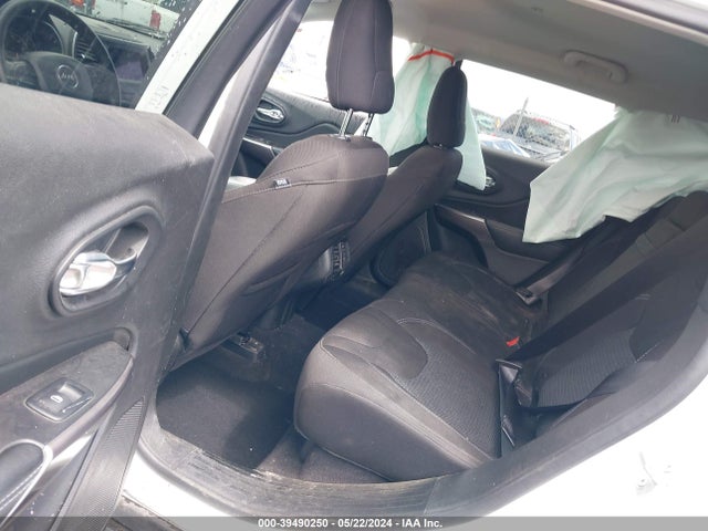 1C4PJMCB1KD355786 Jeep Cherokee Latitude 4x4