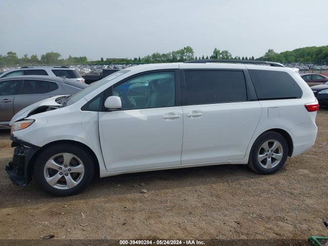 Toyota Sienna Le 8 Passenger 2015 5TDKK3DC4FS596664 Image 15