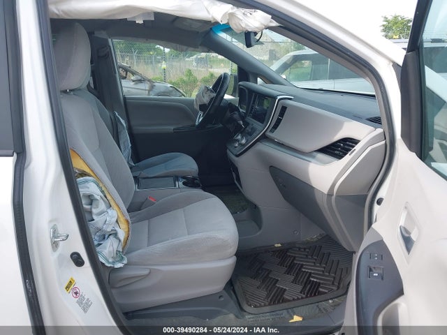 Toyota Sienna Le 8 Passenger 2015 5TDKK3DC4FS596664 Image 5