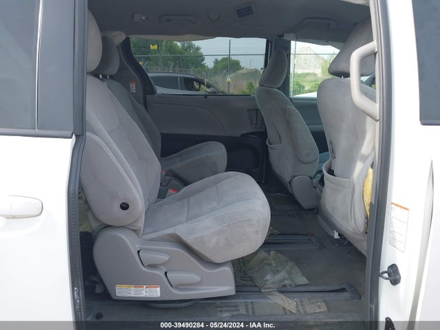 Toyota Sienna Le 8 Passenger 2015 5TDKK3DC4FS596664 Image 8