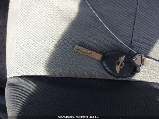 2005 MINI COOPER S WMWRE33575TL10912 Photo 10