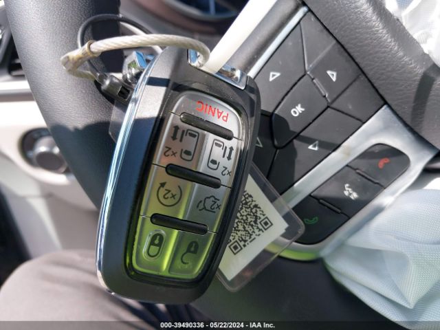 2C4RC1CGXPR535477 Chrysler Voyager Lx