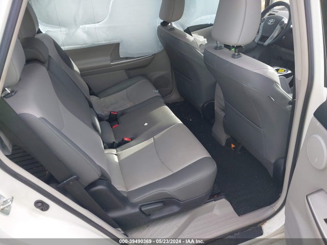Toyota Prius V Five 2017 JTDZN3EU9HJ057535 Image 8