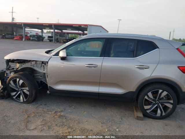 YV4L12UE1P2049974 Volvo Xc40 B5 Plus Bright Theme