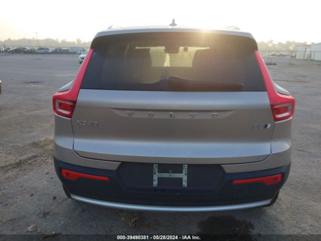 YV4L12UE1P2049974 Volvo Xc40 B5 Plus Bright Theme
