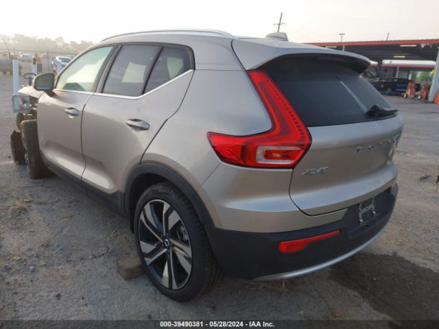 YV4L12UE1P2049974 Volvo Xc40 B5 Plus Bright Theme