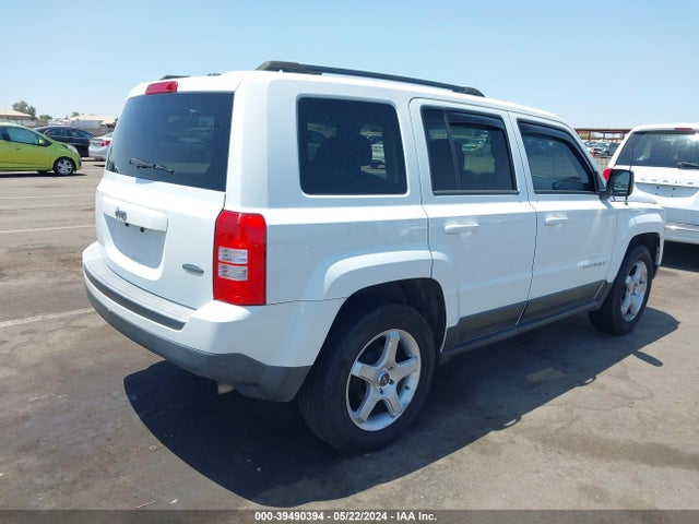 Jeep Patriot Latitude 2016 1C4NJPFA7GD612906 Image 4